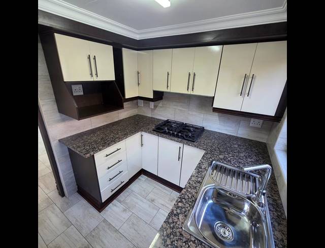 1 BEDROOM PROPERTY TO RENT IN MENLO PARK